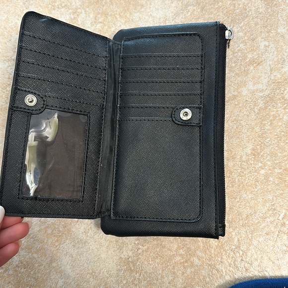 Guess wallet - Picture 2 of 4